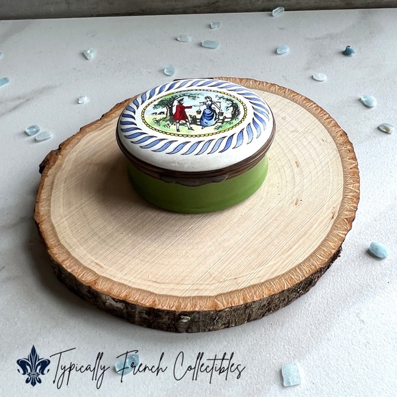 English Regency Couple Vintage Trinket Box. Landscape Halcyon Days Enamel box